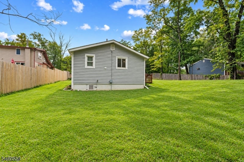 340 Lakeview Dr