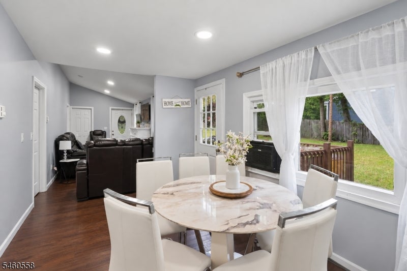 340 Lakeview Dr