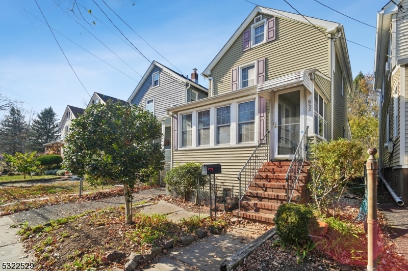 652 W Broad St