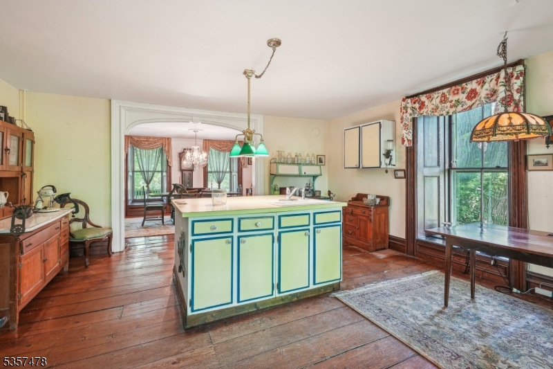 19 E Mill Rd