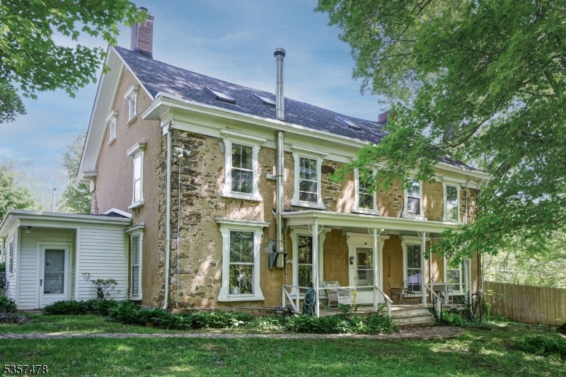 19 E Mill Rd