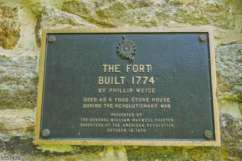 19 E Mill Rd