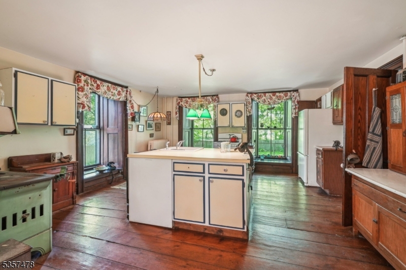 19 E Mill Rd
