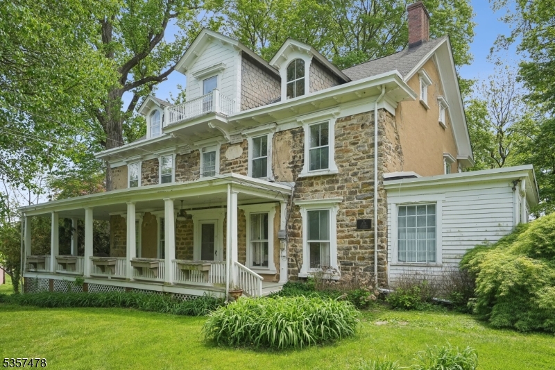 19 E Mill Rd