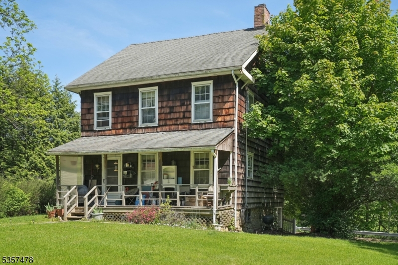19 E Mill Rd