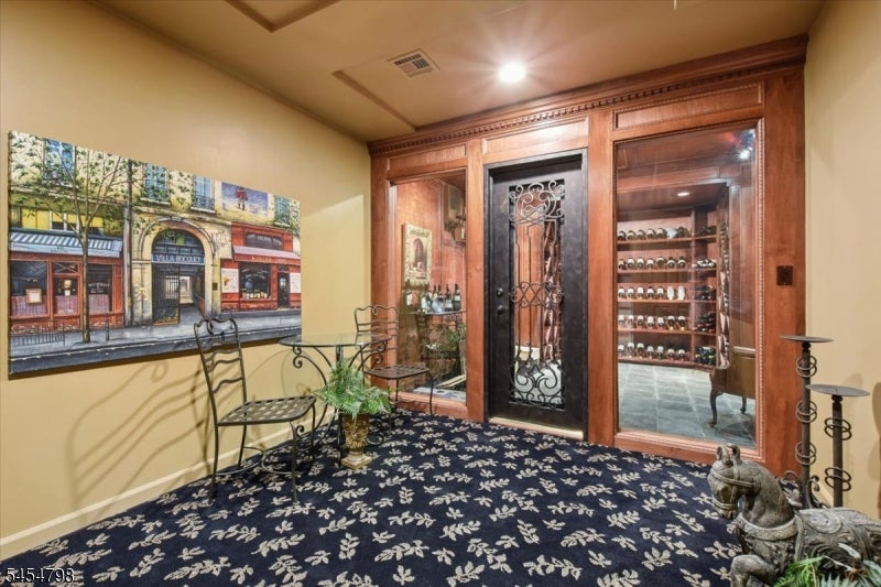7 Martin Ln