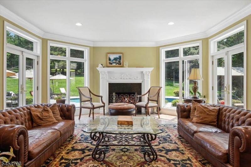 7 Martin Ln