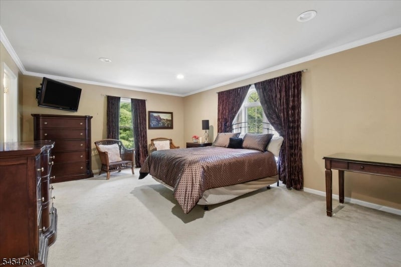 7 Martin Ln
