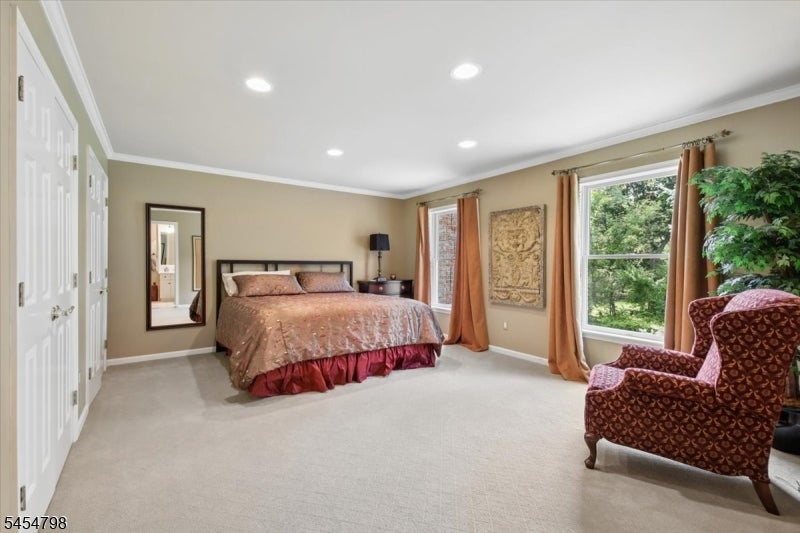 7 Martin Ln