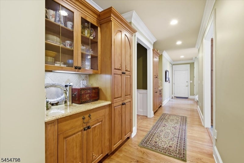 7 Martin Ln