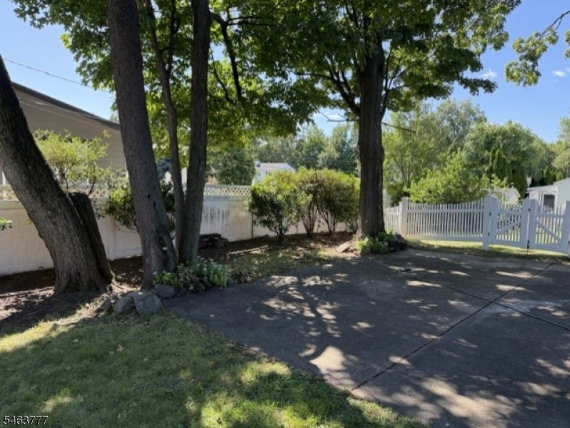 12 Gordon Ct