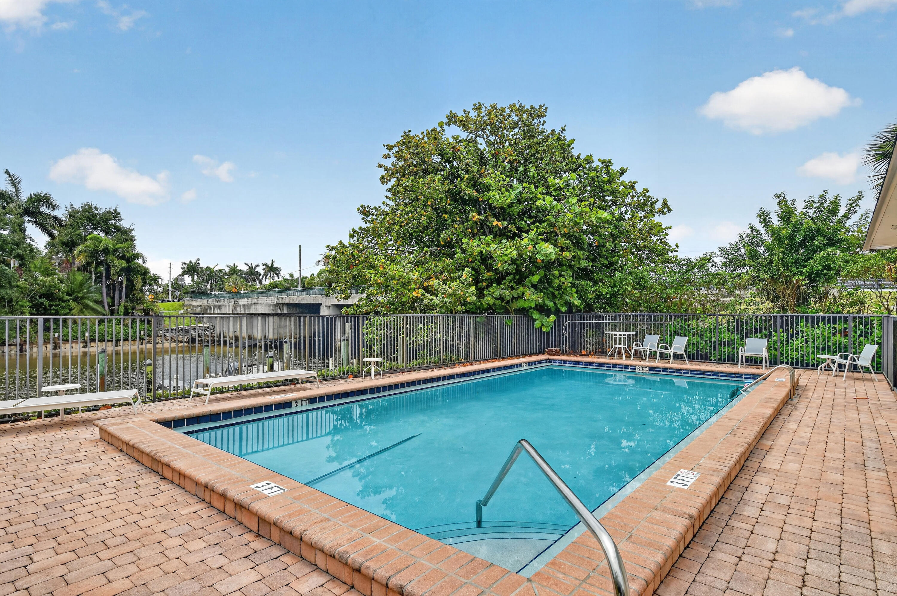 11521 Landing Place E1