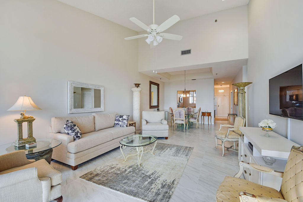 11370 Twelve Oaks Way 614