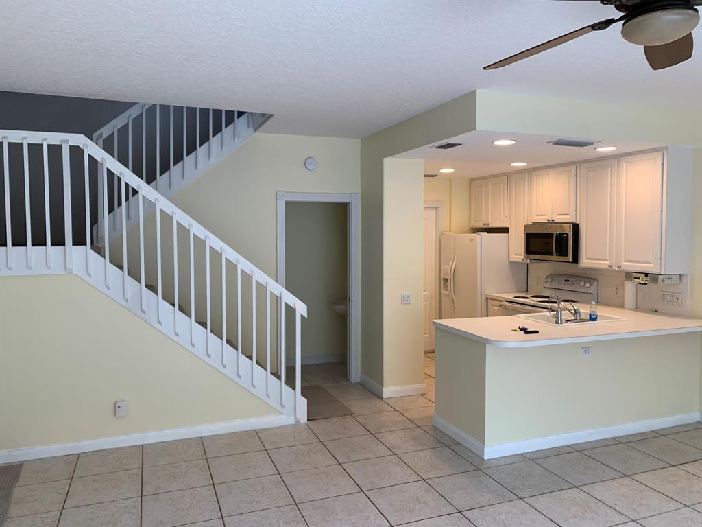 16 Live Oak Circle