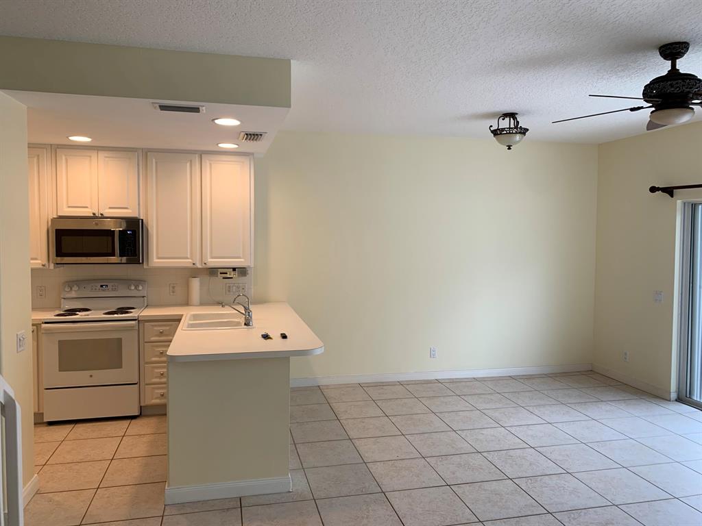 16 Live Oak Circle