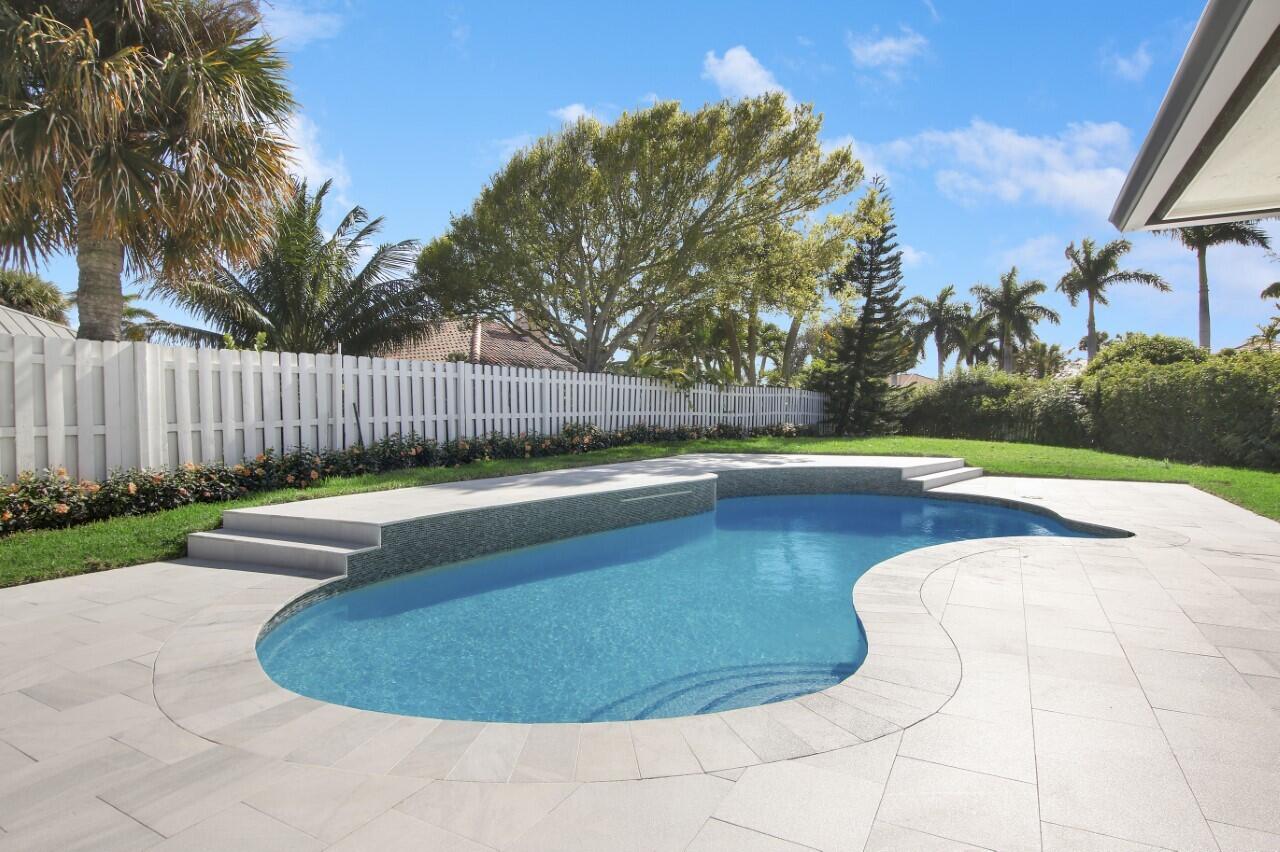 1504 Ocean Way