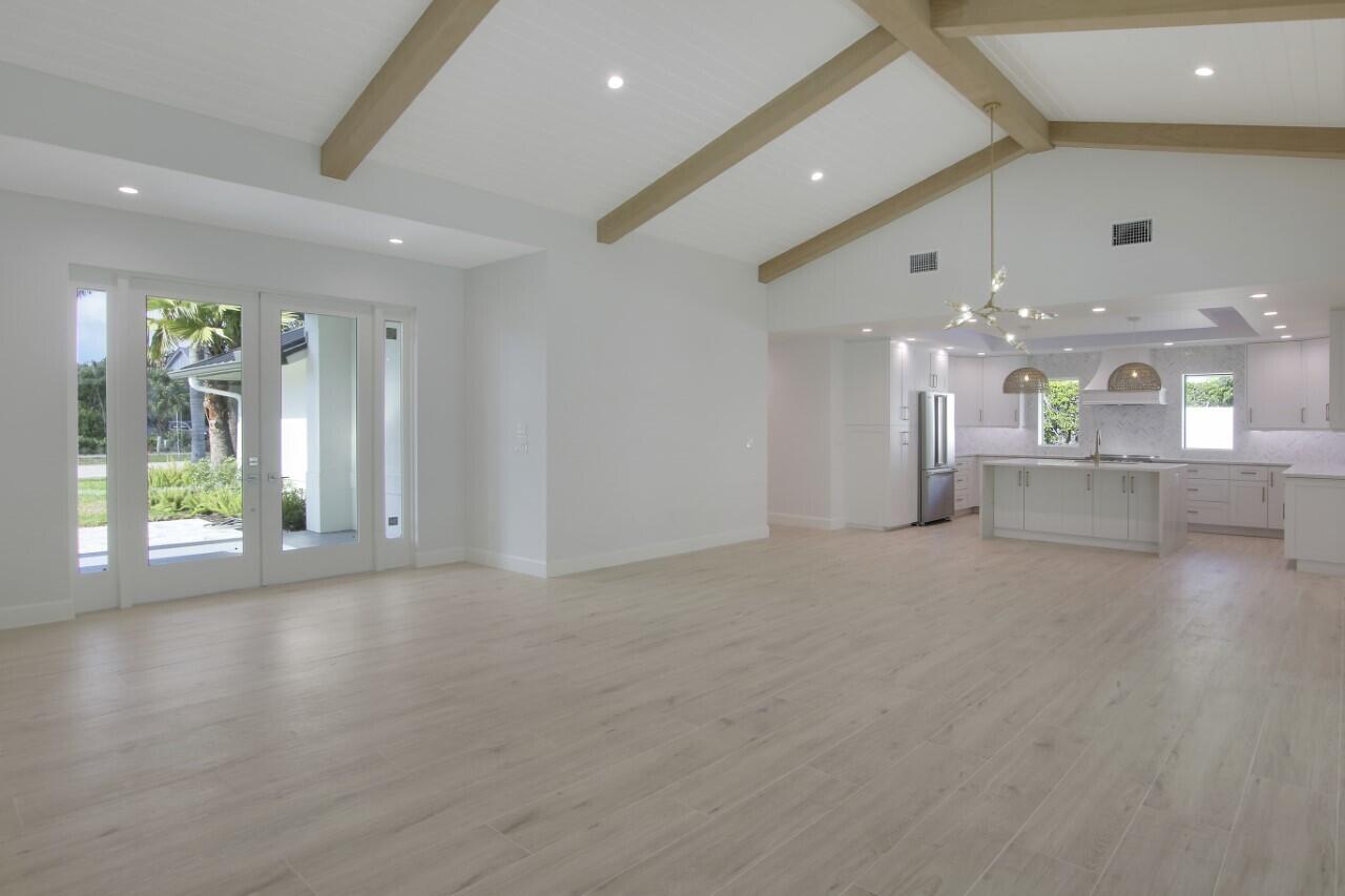1504 Ocean Way