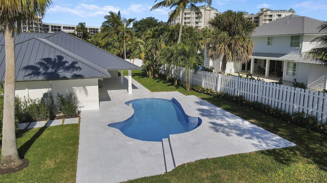 1504 Ocean Way