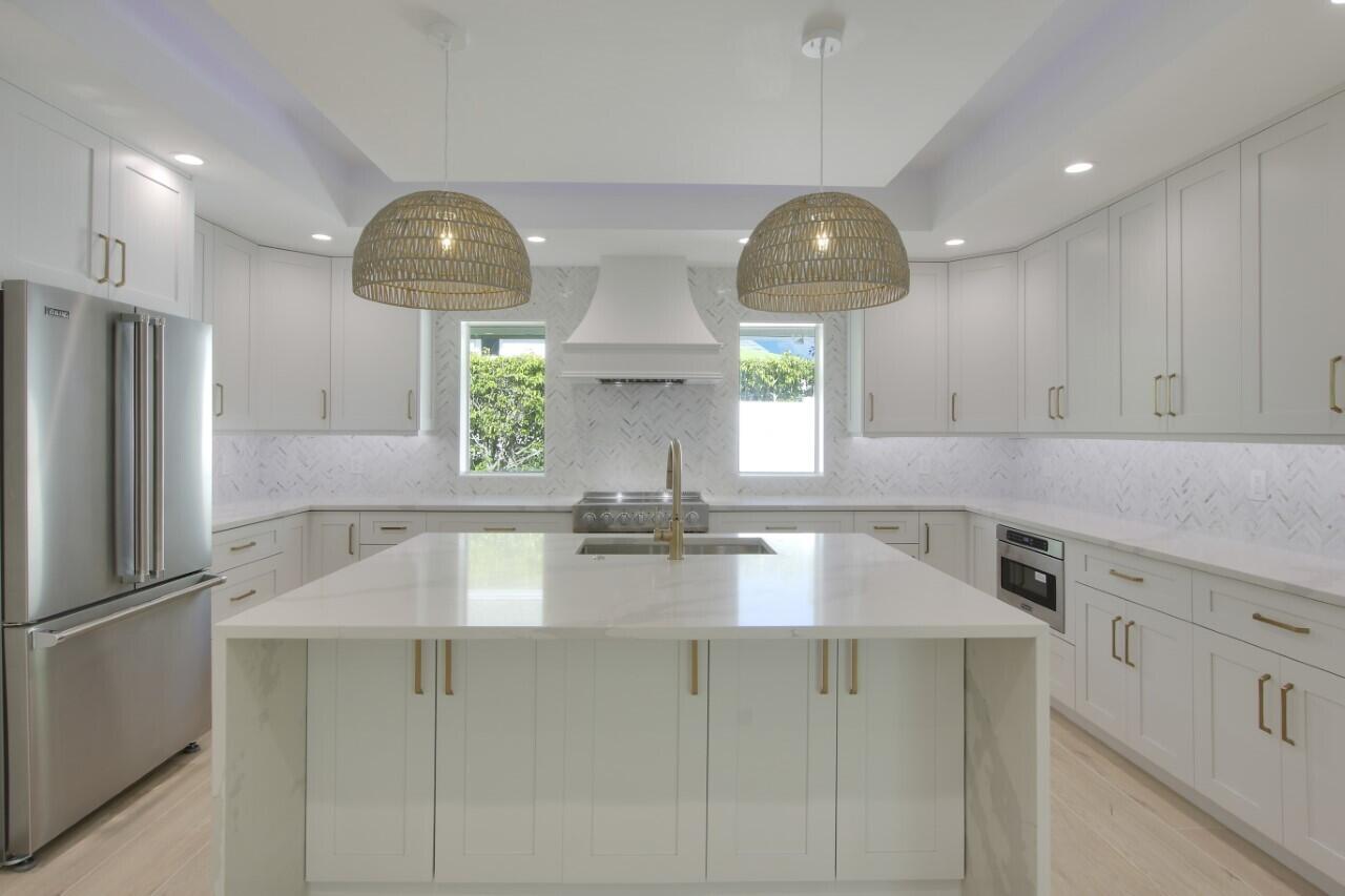 1504 Ocean Way