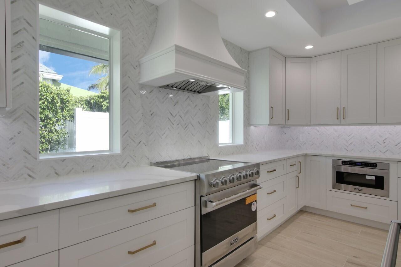 1504 Ocean Way