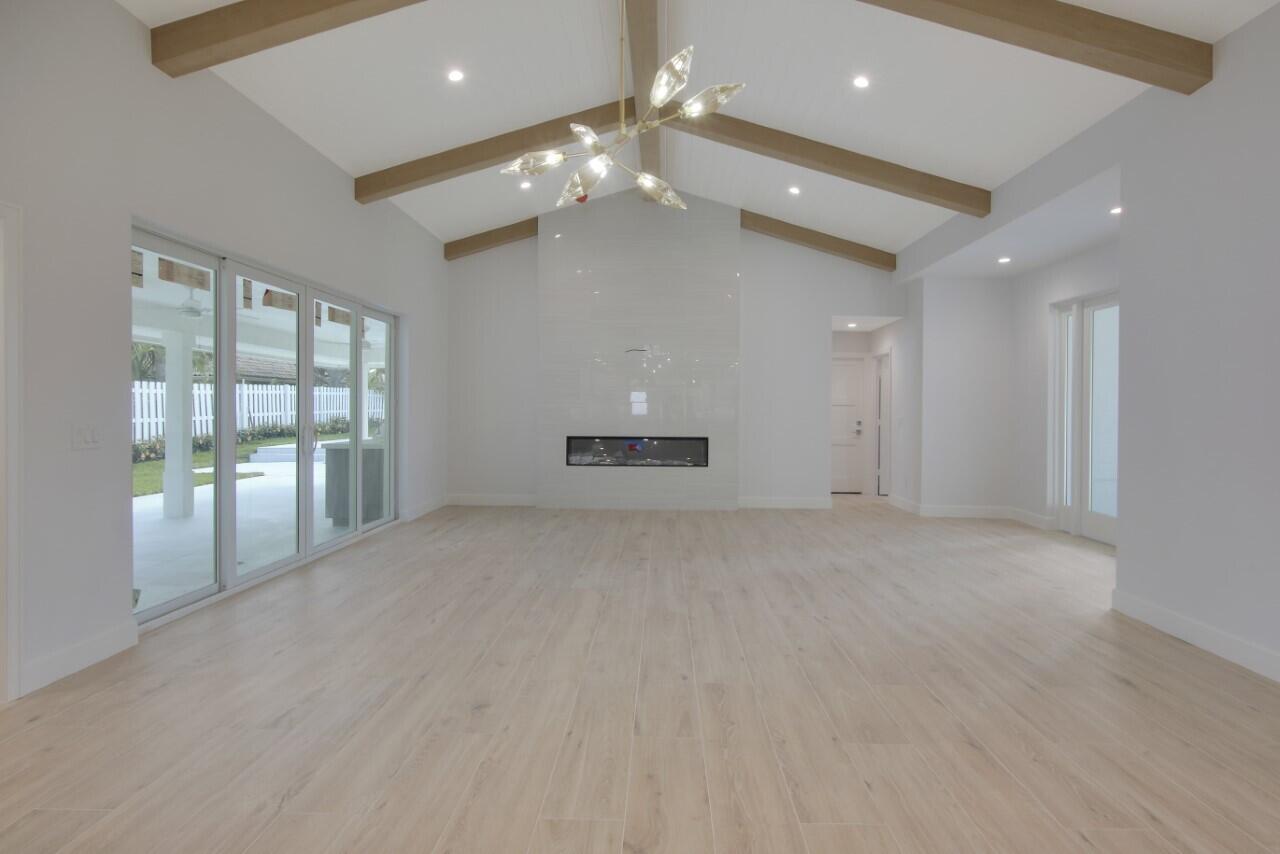1504 Ocean Way