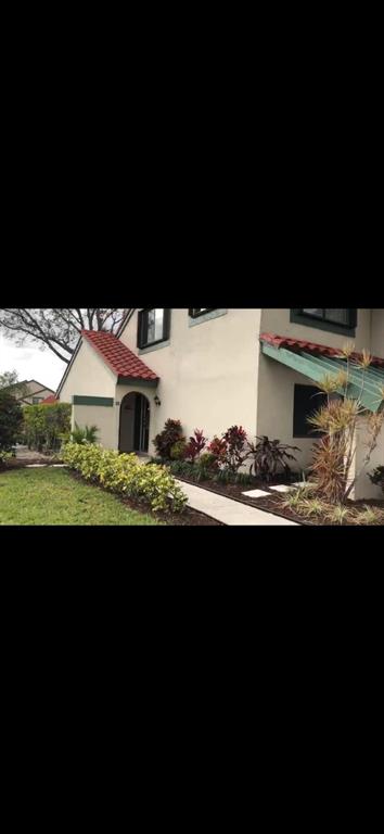 5 E Lexington Lane E A