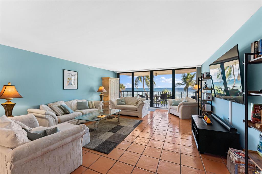 100 Beach Road 202