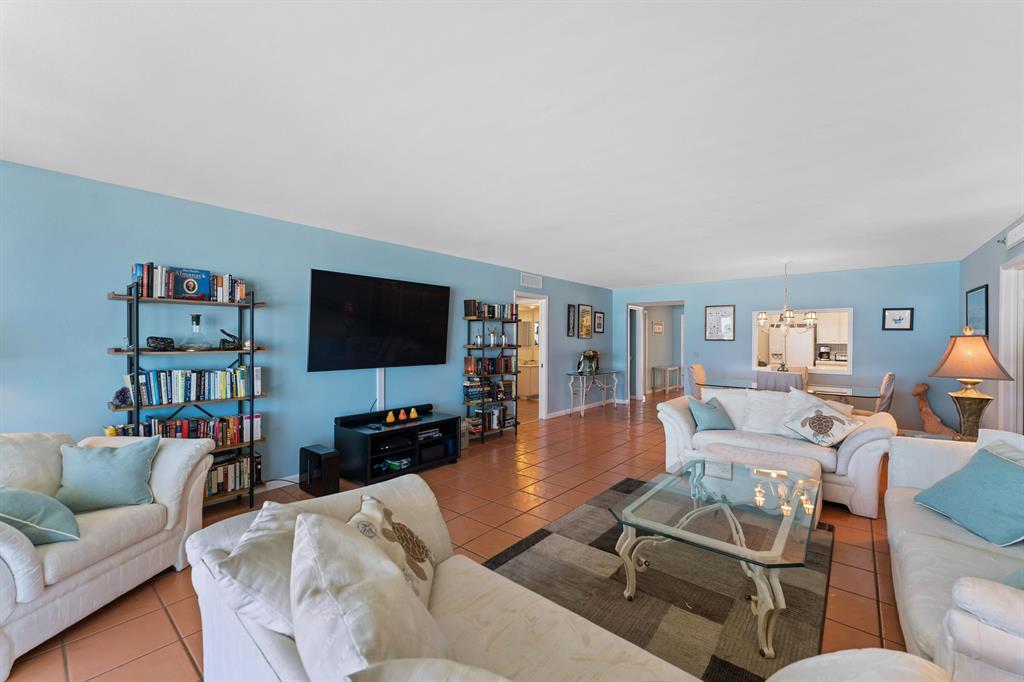 100 Beach Road 202