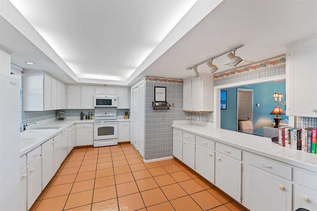 100 Beach Road 202