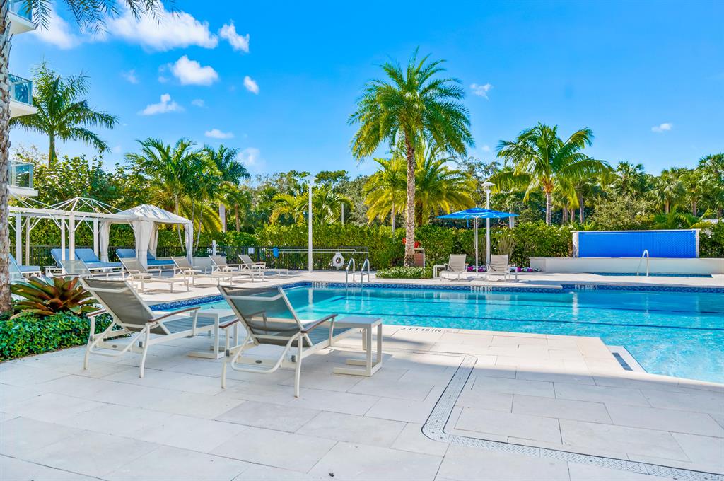 2720 Donald Ross Road 402