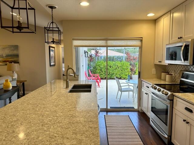 9701 Chapman Oak Court