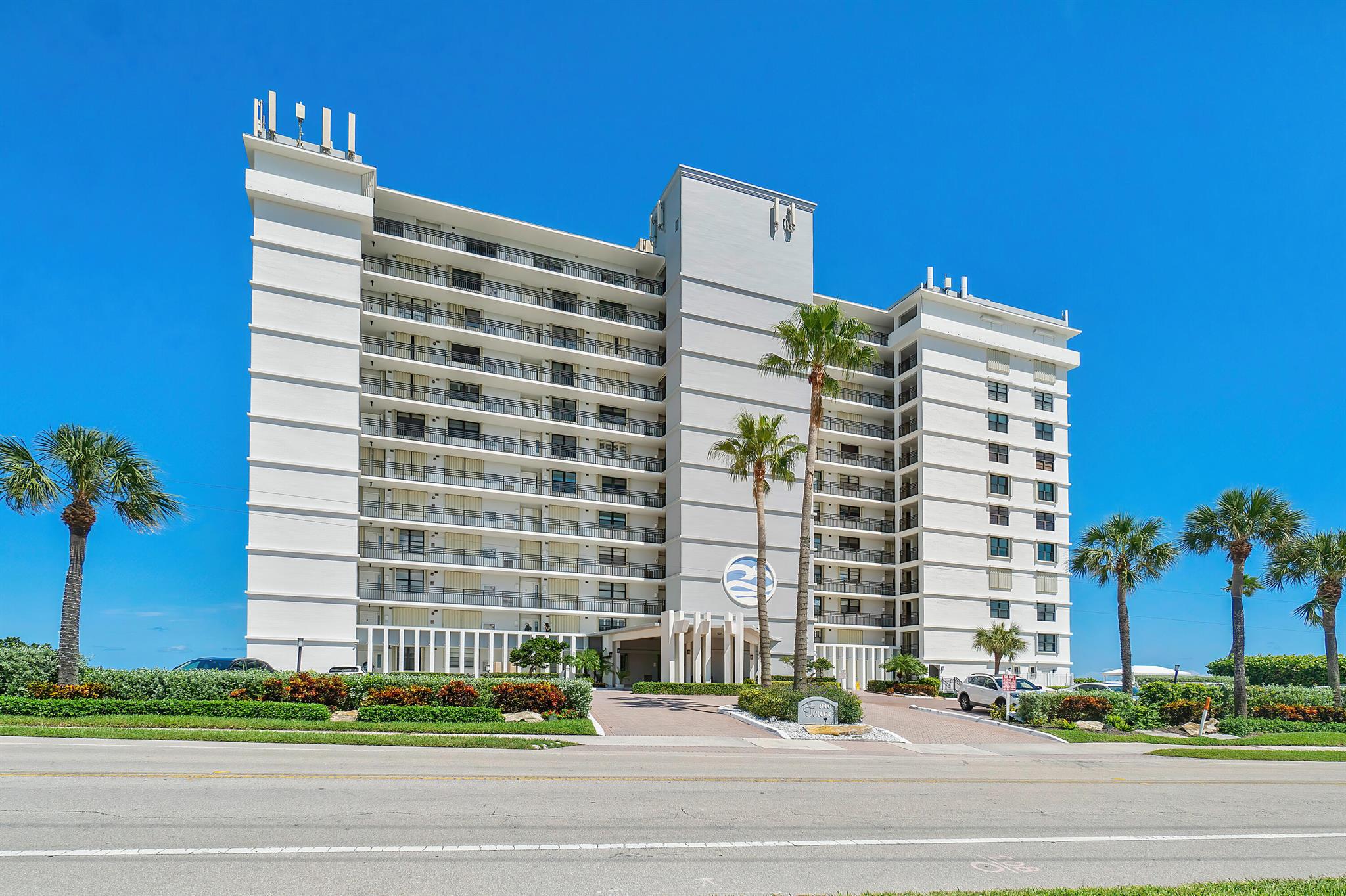 840 Ocean Drive 601