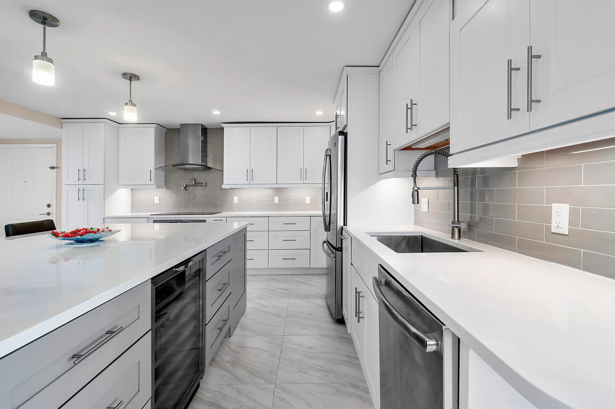 840 Ocean Drive 601