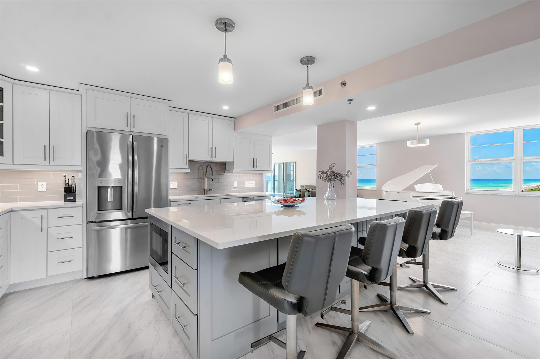 840 Ocean Drive 601