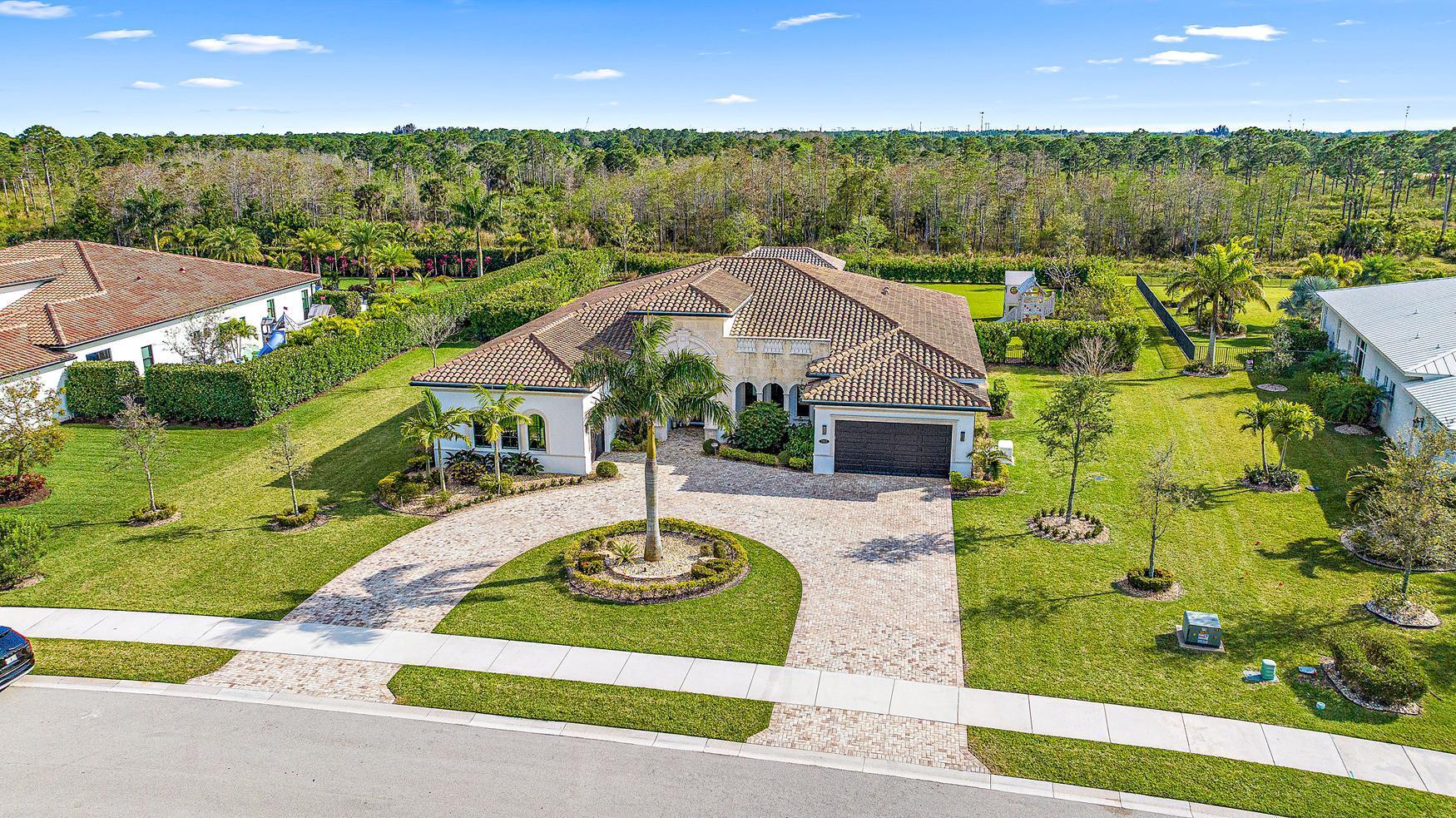 7952 SE Old Plantation Circle