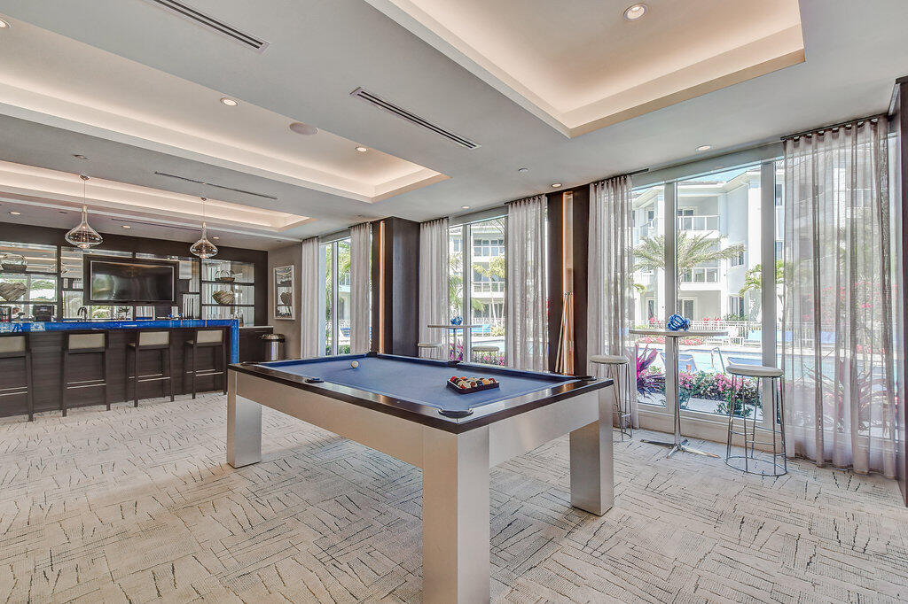 1 Water Club Way 901