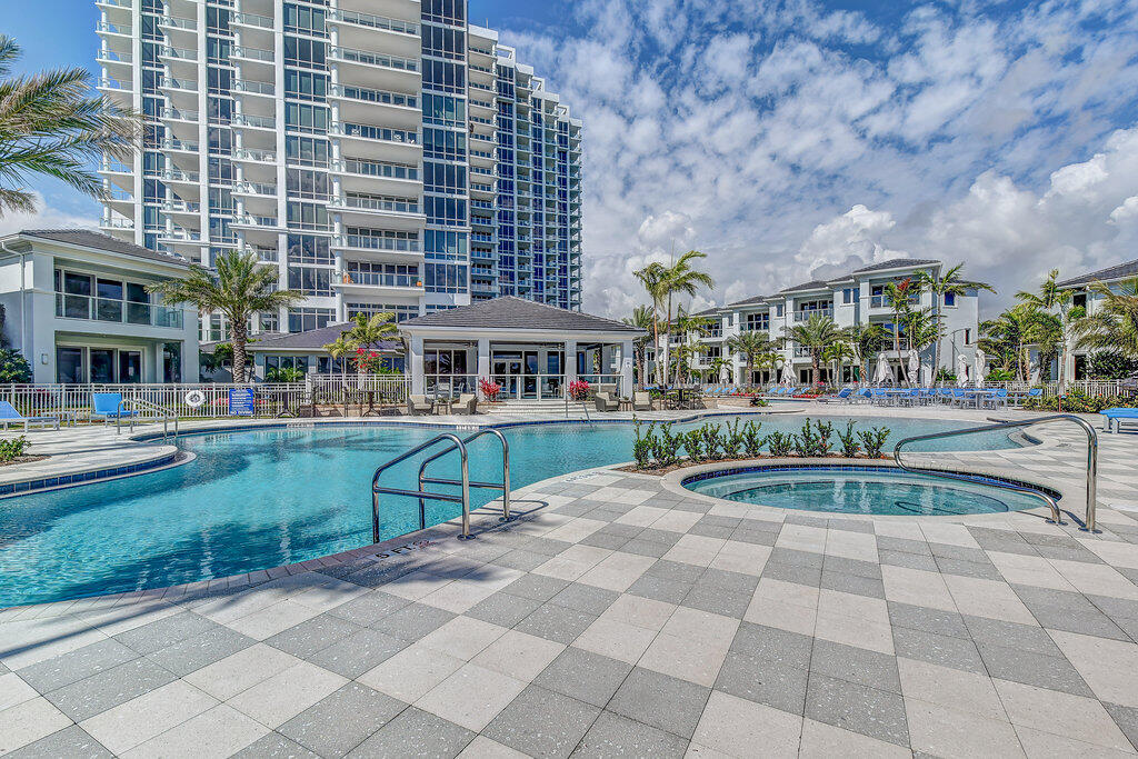 1 Water Club Way 901