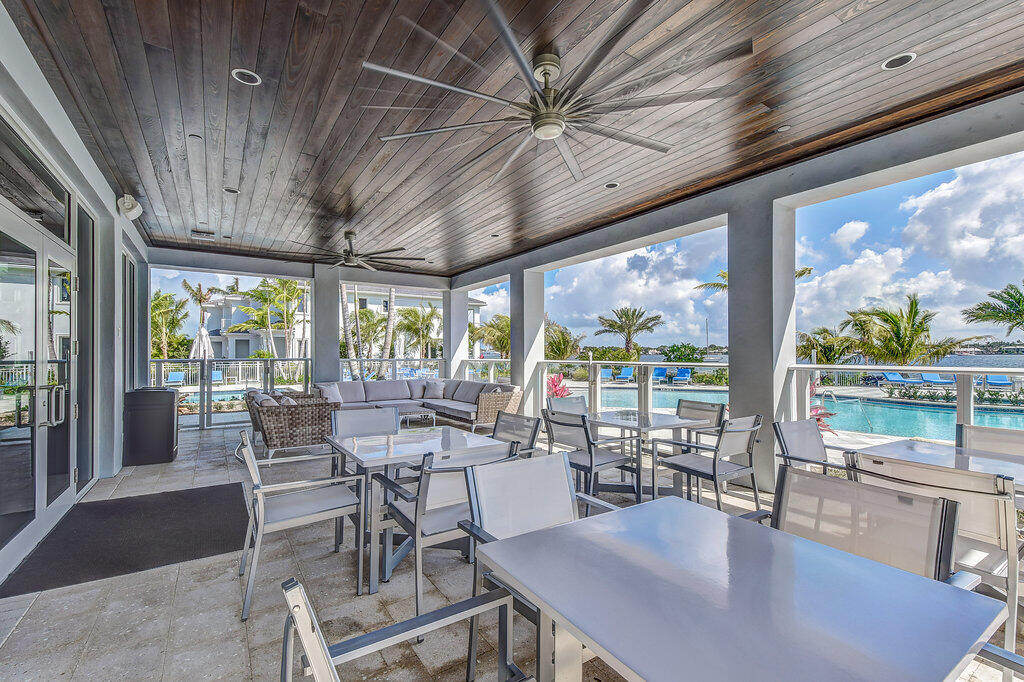 1 Water Club Way 901
