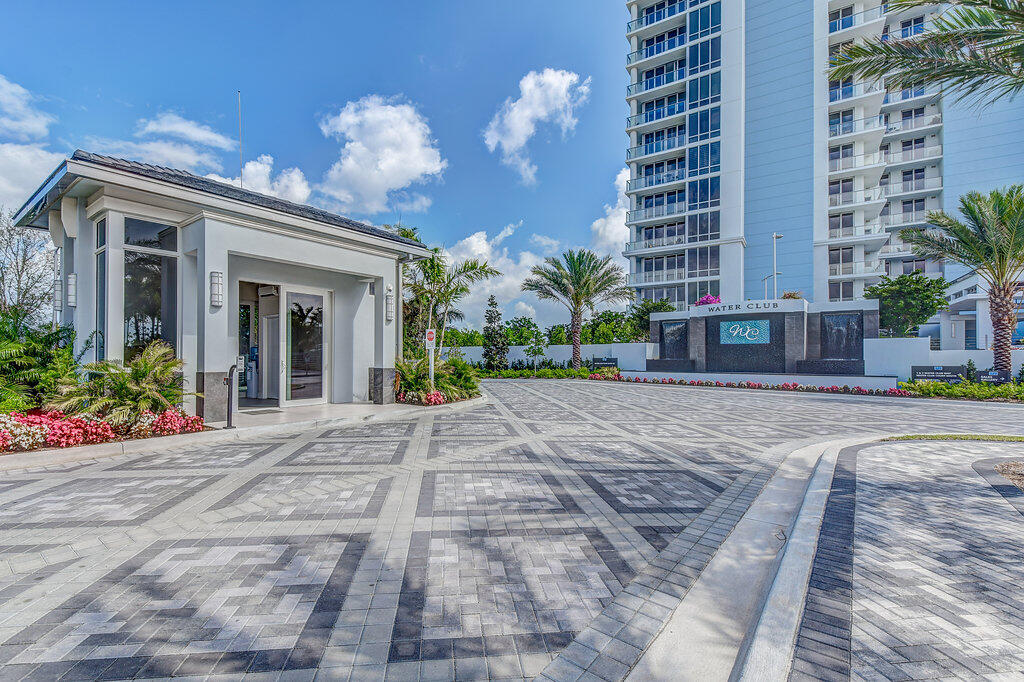 1 Water Club Way 901