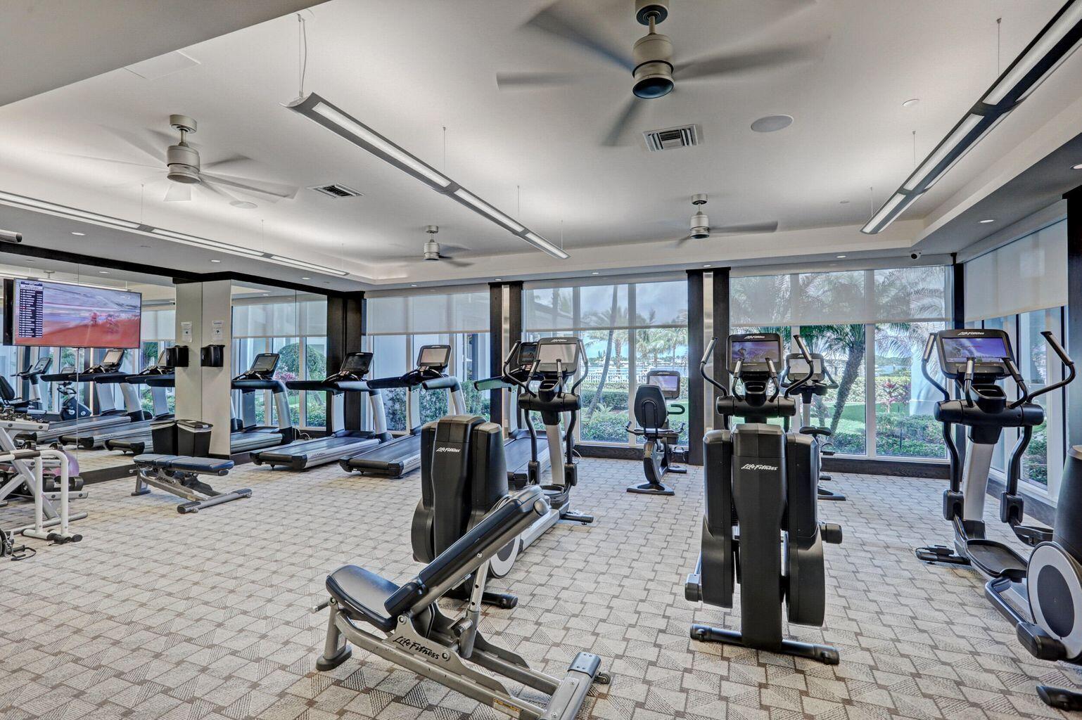 1 Water Club Way 901