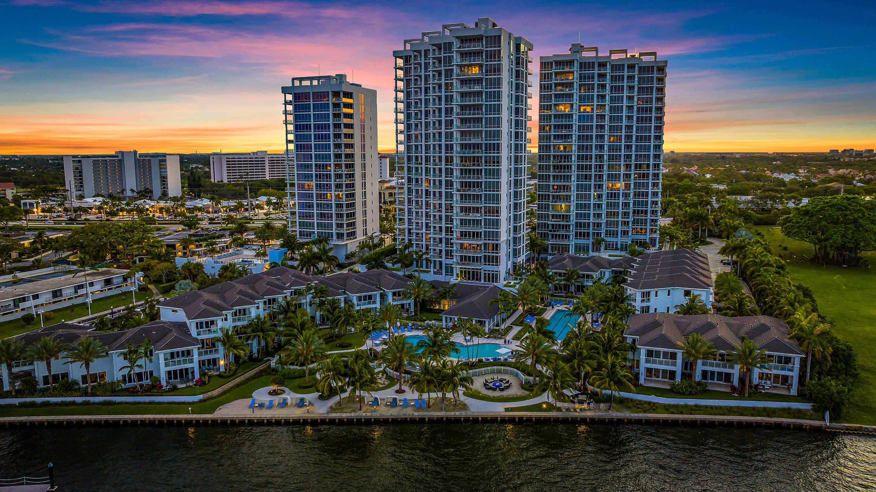 1 Water Club Way 901