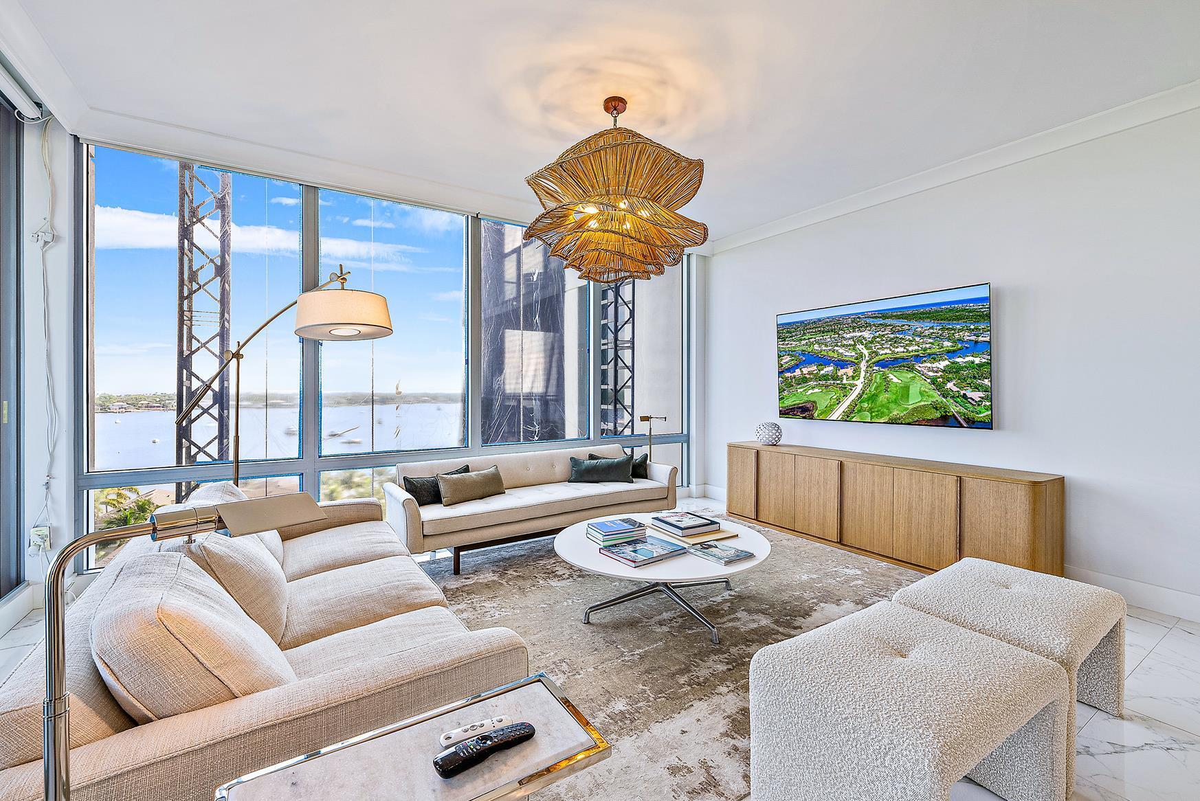 1 Water Club Way 901