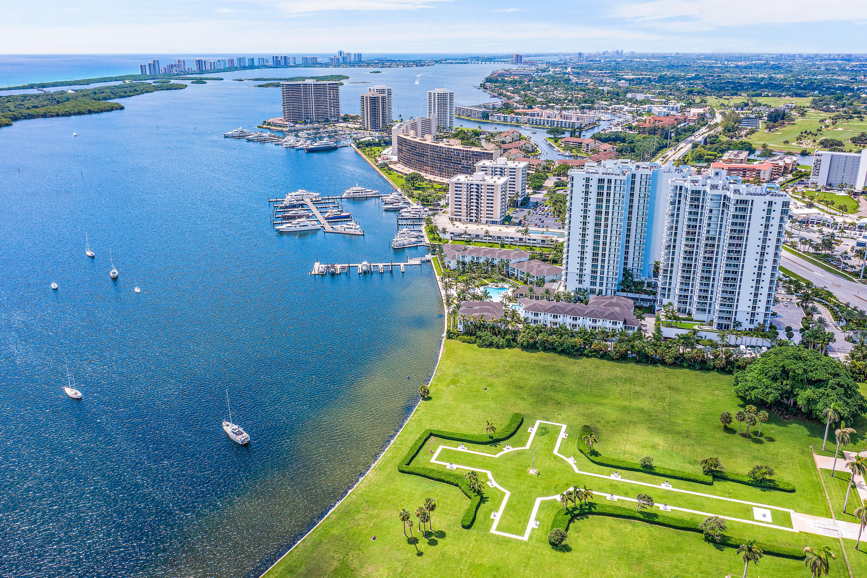 1 Water Club Way 901