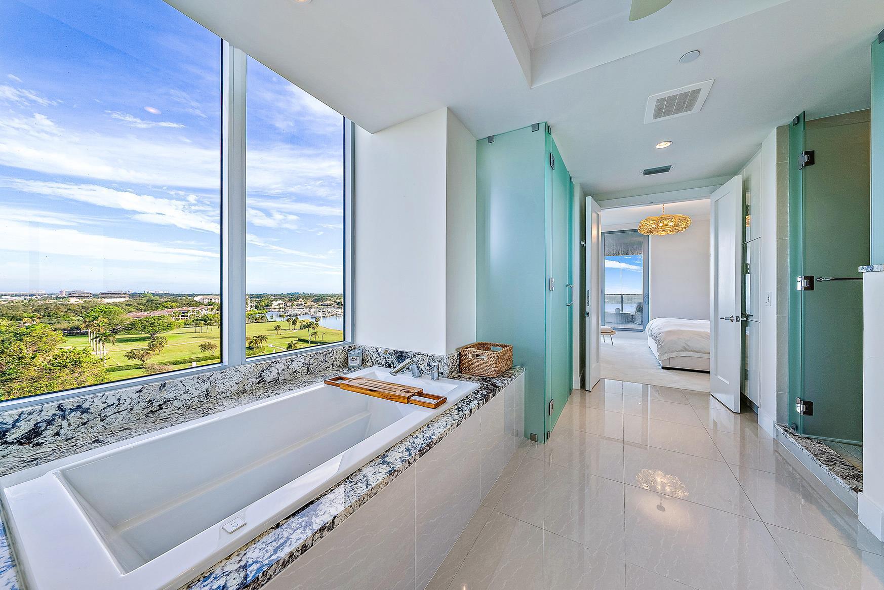 1 Water Club Way 901