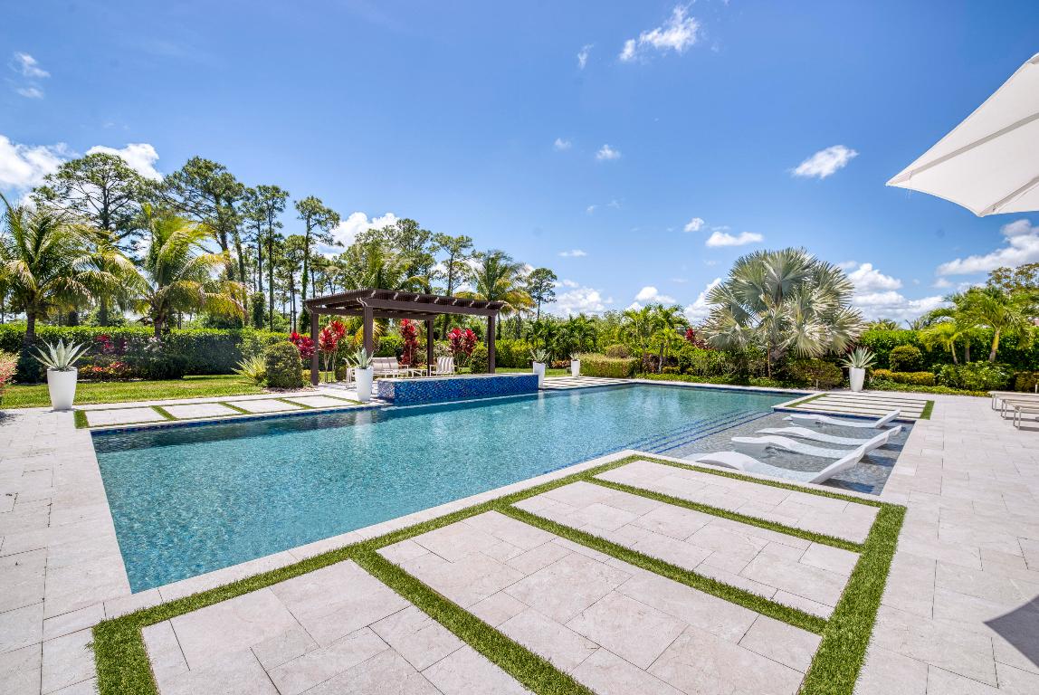 8048 SE Old Plantation Circle