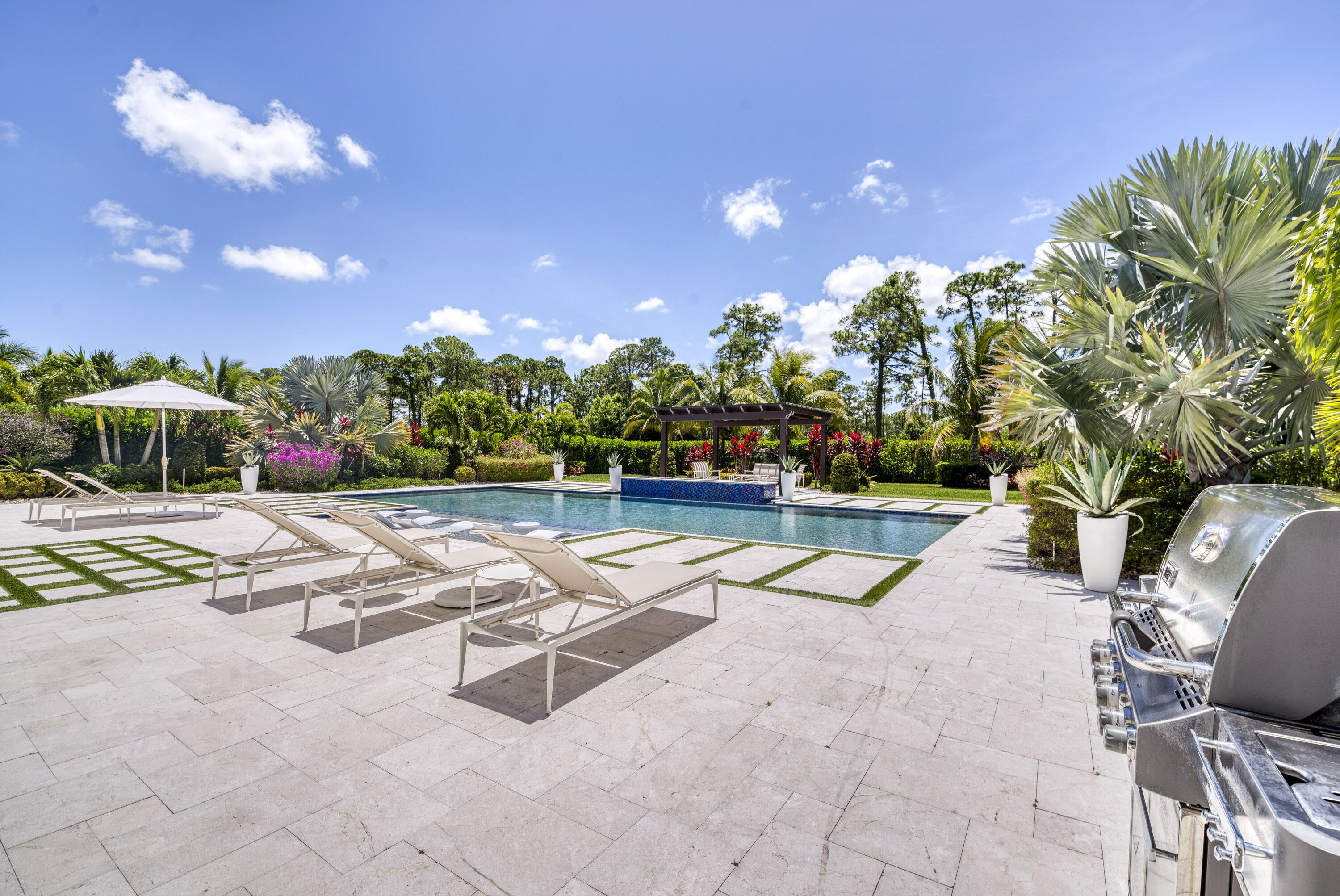 8048 SE Old Plantation Circle