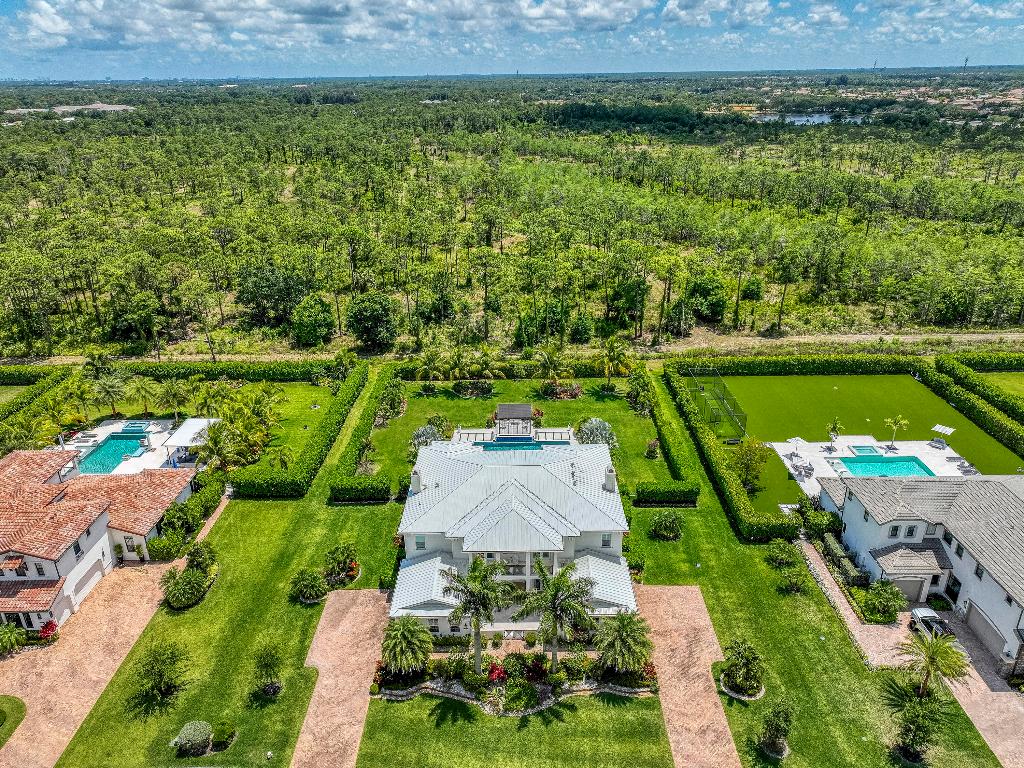 8048 SE Old Plantation Circle