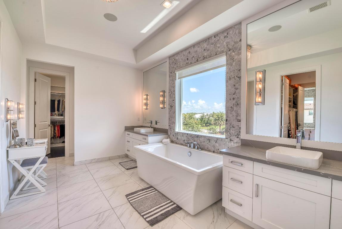 8048 SE Old Plantation Circle