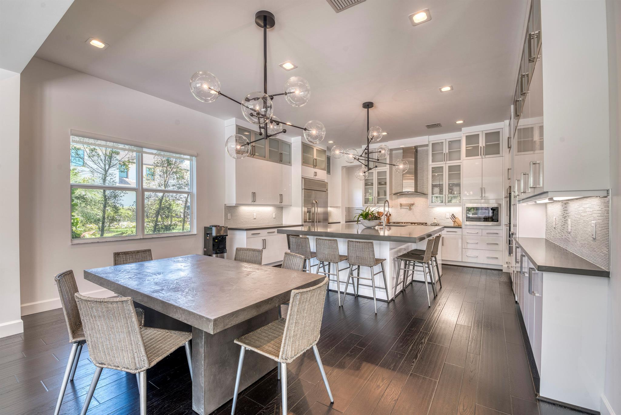 8048 SE Old Plantation Circle