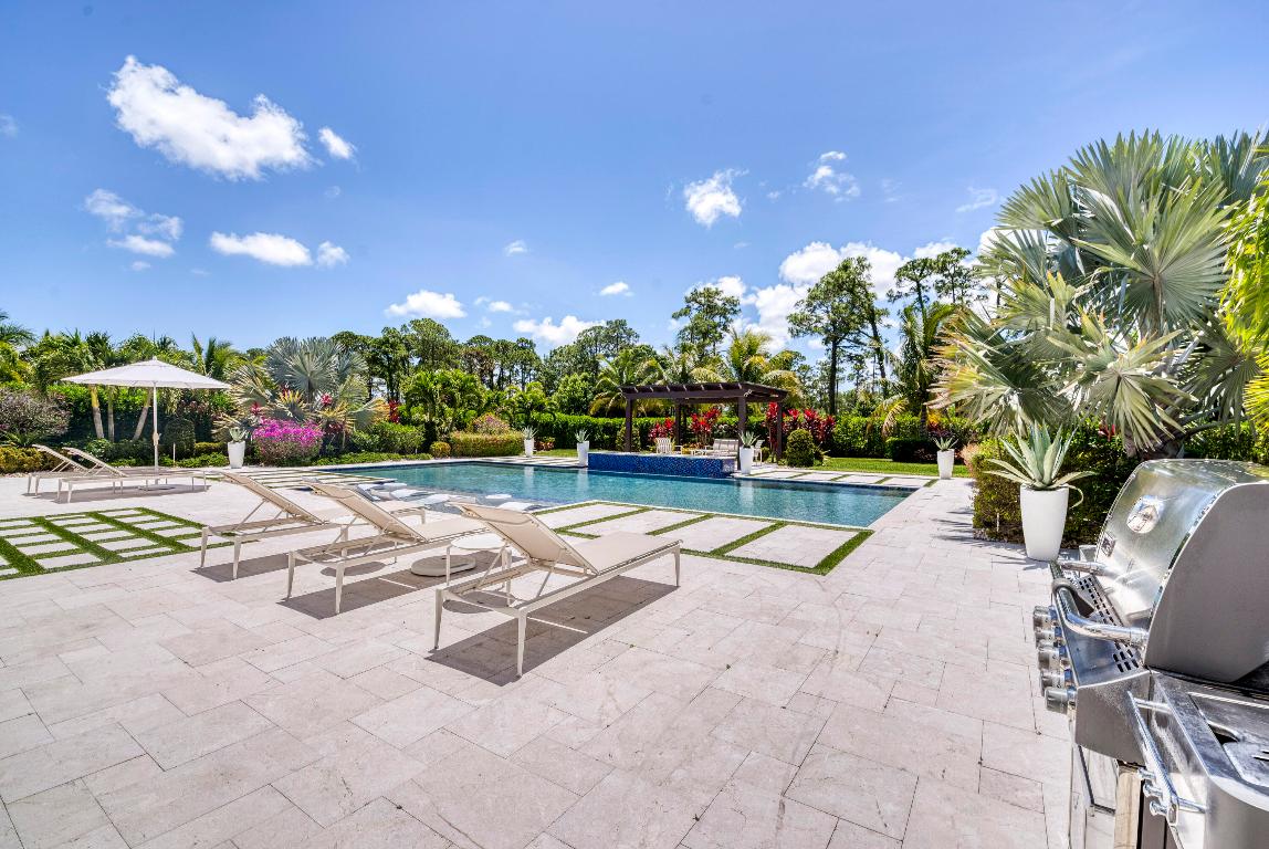 8048 SE Old Plantation Circle